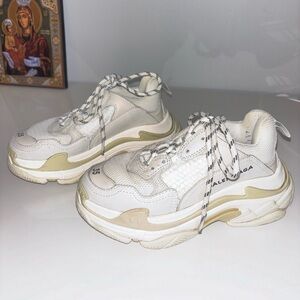 Balenciaga Triple S Shoes in Cream Colour